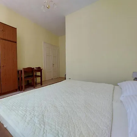Guest house Nada