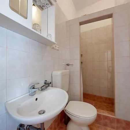 Guest house Nada 2*