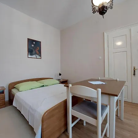 Guest house Nada